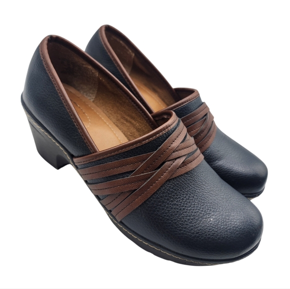 Thom McAn Shoes - Thom‎ McAn Womens Clogs Size 8
